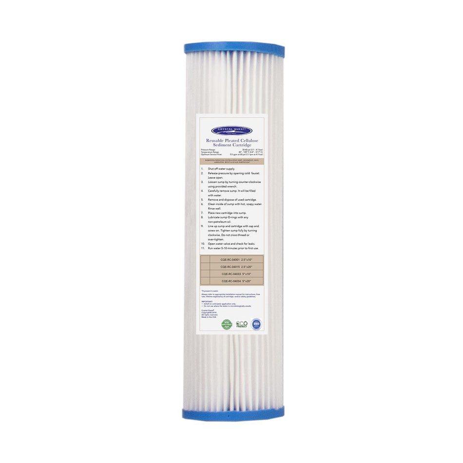 Pleated water filter cartridge with blue ends